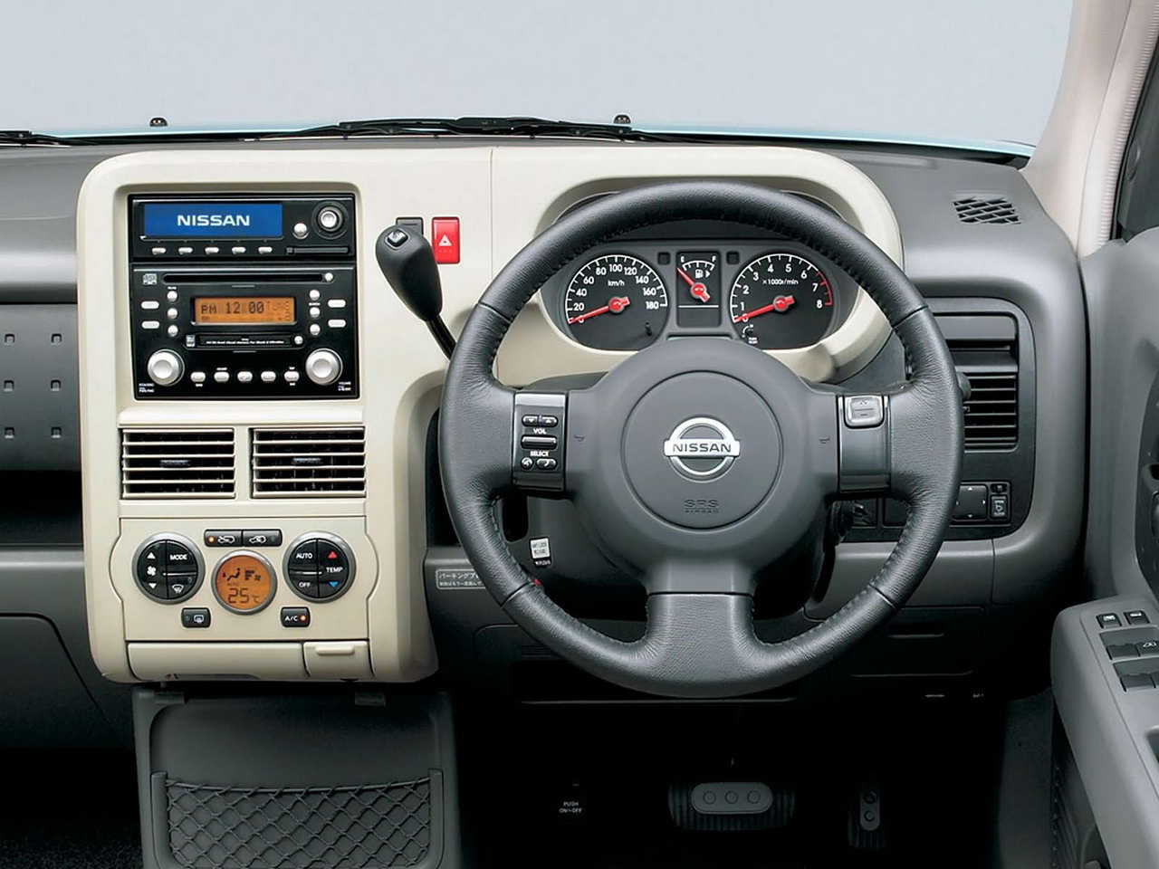 Nissan Cube 2003 029.jpg
